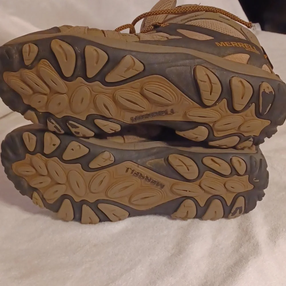 Merrell Men's Tan and Black Outdoor Boots Waterproof Boots Size 9.5